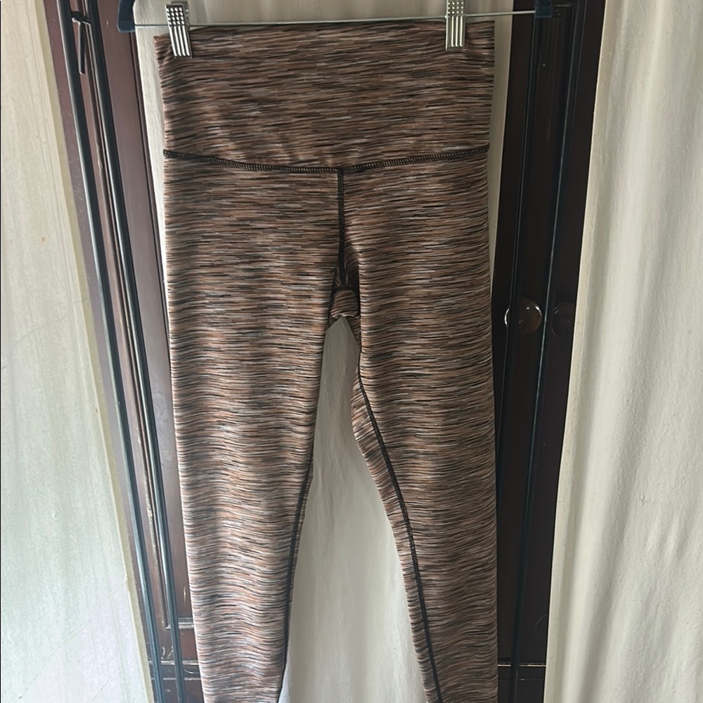 Stylish Brown Patterned Leggings